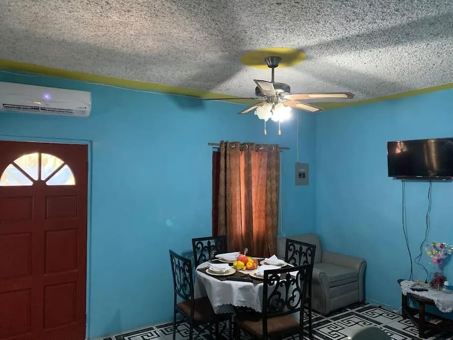 Forrest Family Property Kingston Apartment